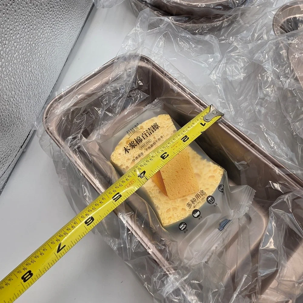 Unbranded gold carbon